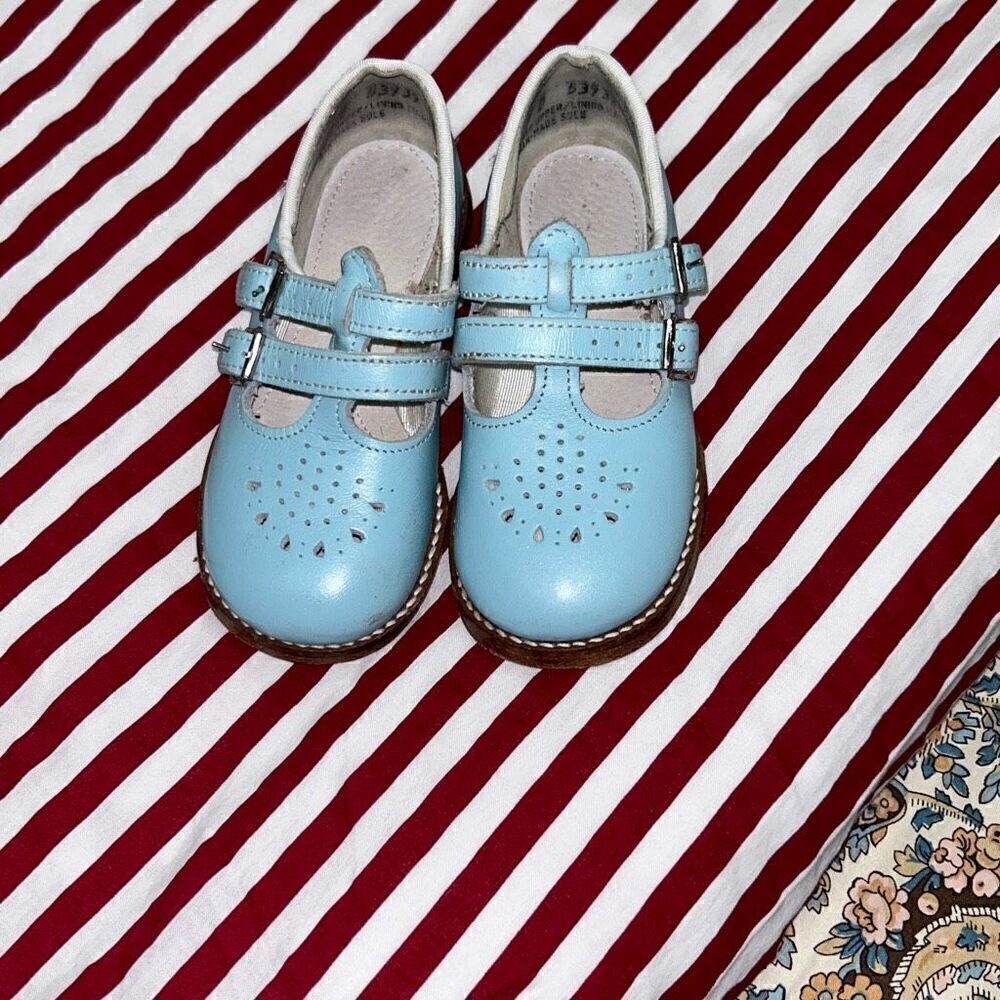 Mary Jane’s baby powder blue toddler sz 7